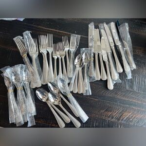 Lenox Vintage Jewel Frosted Flatware 8 sets of a 5-piece Flatware Place Setting